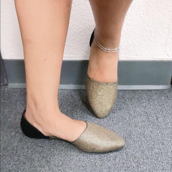 NEW ARRIVLAS LADIES FLAT MULE - Picture 2 of 4